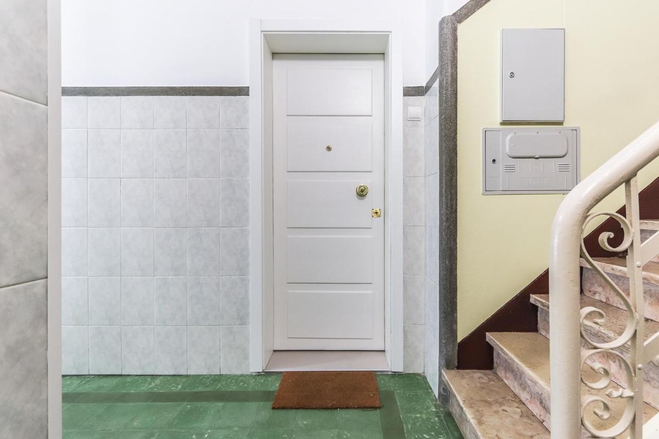 Portucale ! Moscavide Casa Branca W/ Terrace Appartement *